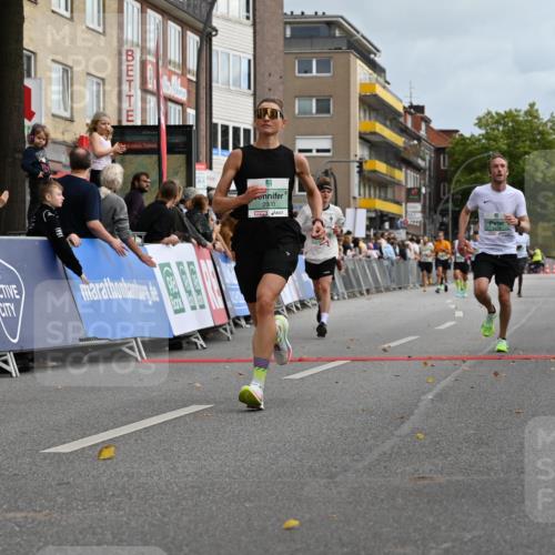 20.09.2026 - PSD Bank Halbmarathon J. Mangold http://msf.ph/oto/10516385 20.09.2026 11:45:03 Ziel 1159, 1374, 1430, 2300, 2928, 2959, 3913, 3981 meine-sportfotos.de