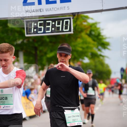 20.09.2026 - PSD Bank Halbmarathon LAZAROV Photography http://msf.ph/oto/10516386 20.09.2026 11:53:40 Ziel 1462, 1961, 2350, 2611, 3678, 3702, 3867, 4021, 4025, 4770 meine-sportfotos.de