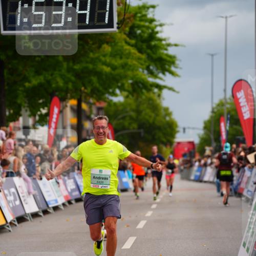 20.09.2026 - PSD Bank Halbmarathon LAZAROV Photography http://msf.ph/oto/10516460 20.09.2026 11:53:46 Ziel 1346, 1462, 1961, 2611, 3840, 4021, 4426, 4770 meine-sportfotos.de
