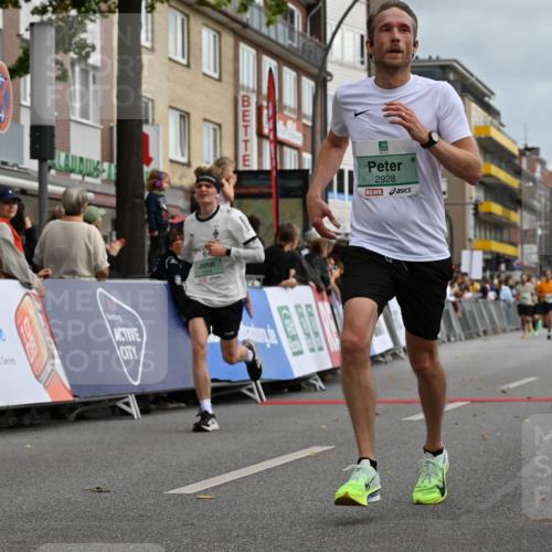 20.09.2026 - PSD Bank Halbmarathon J. Mangold http://msf.ph/oto/10516463 20.09.2026 11:45:06 Ziel 1159, 1168, 1374, 1430, 2300, 2928, 2959, 3913, 3981 meine-sportfotos.de