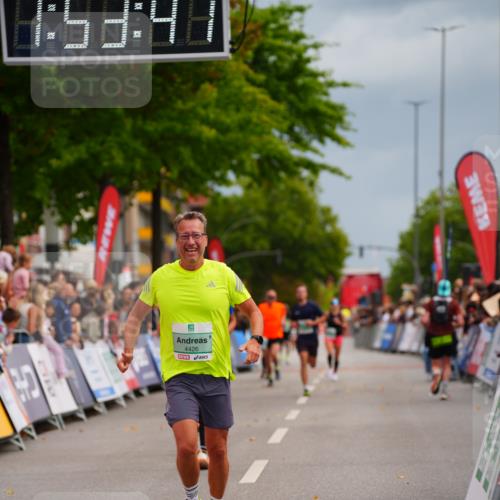 20.09.2026 - PSD Bank Halbmarathon LAZAROV Photography http://msf.ph/oto/10516468 20.09.2026 11:53:46 Ziel 1346, 1462, 1961, 2611, 3840, 4021, 4426, 4770 meine-sportfotos.de