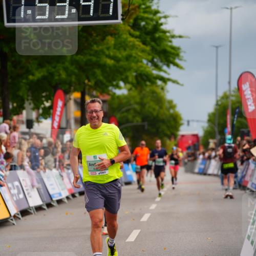 20.09.2026 - PSD Bank Halbmarathon LAZAROV Photography http://msf.ph/oto/10516475 20.09.2026 11:53:46 Ziel 1346, 1462, 1961, 2611, 3840, 4021, 4426, 4770 meine-sportfotos.de