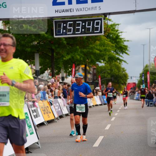 20.09.2026 - PSD Bank Halbmarathon LAZAROV Photography http://msf.ph/oto/10516488 20.09.2026 11:53:48 Ziel 1346, 1462, 1961, 3840, 4021, 4426, 4770 meine-sportfotos.de
