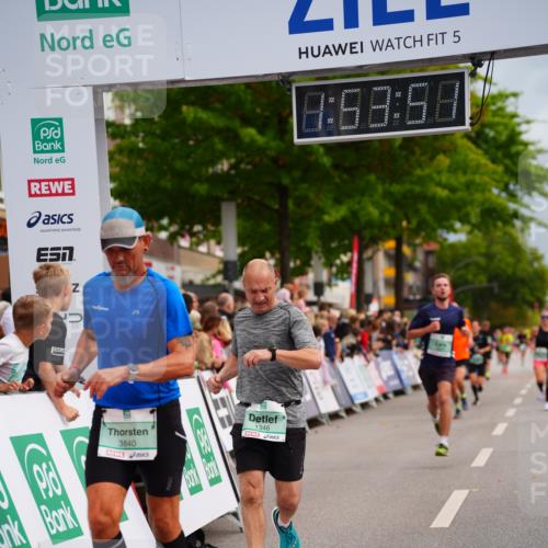 20.09.2026 - PSD Bank Halbmarathon LAZAROV Photography http://msf.ph/oto/10516519 20.09.2026 11:53:51 Ziel 1346, 2879, 3840, 4021, 4426 meine-sportfotos.de