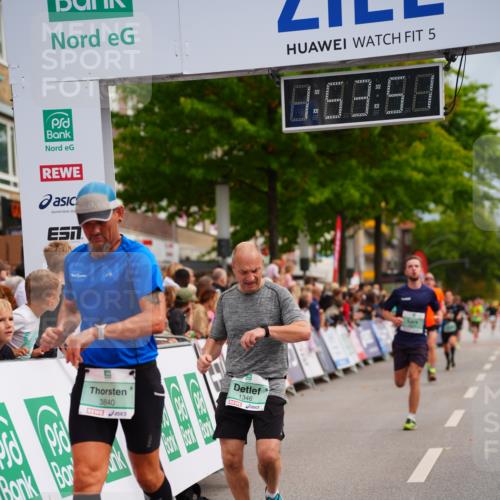 20.09.2026 - PSD Bank Halbmarathon LAZAROV Photography http://msf.ph/oto/10516527 20.09.2026 11:53:51 Ziel 1346, 2879, 3840, 4021, 4426 meine-sportfotos.de
