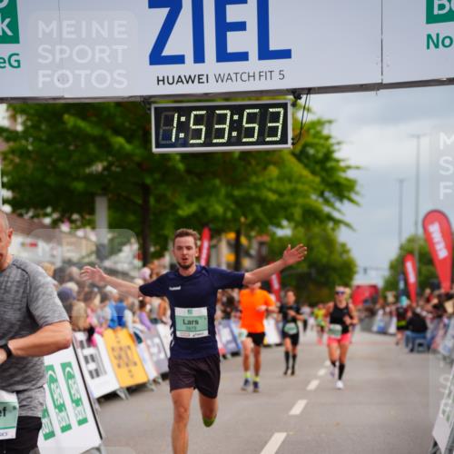 20.09.2026 - PSD Bank Halbmarathon LAZAROV Photography http://msf.ph/oto/10516548 20.09.2026 11:53:52 Ziel 1346, 2879, 3106, 3479, 3840, 4426 meine-sportfotos.de