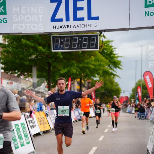 20.09.2026 - PSD Bank Halbmarathon LAZAROV Photography http://msf.ph/oto/10516557 20.09.2026 11:53:53 Ziel 1346, 2879, 3106, 3479, 3840, 4426 meine-sportfotos.de