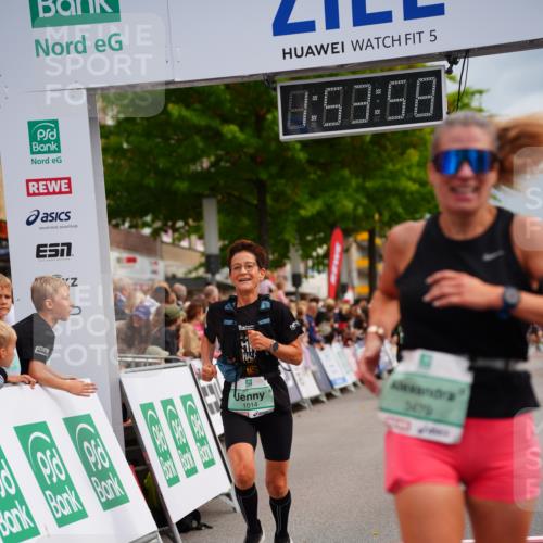 20.09.2026 - PSD Bank Halbmarathon LAZAROV Photography http://msf.ph/oto/10516682 20.09.2026 11:53:58 Ziel 1014, 1346, 2879, 3106, 3479, 3840 meine-sportfotos.de