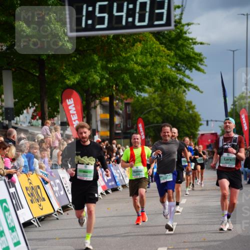 20.09.2026 - PSD Bank Halbmarathon LAZAROV Photography http://msf.ph/oto/10516731 20.09.2026 11:54:03 Ziel 1014, 2031, 2144, 3106, 3479, 3558, 4742 meine-sportfotos.de