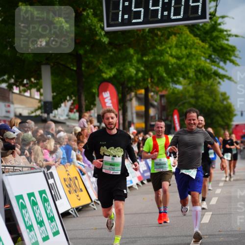 20.09.2026 - PSD Bank Halbmarathon LAZAROV Photography http://msf.ph/oto/10516752 20.09.2026 11:54:03 Ziel 1014, 2031, 2144, 3106, 3479, 3558, 4742 meine-sportfotos.de