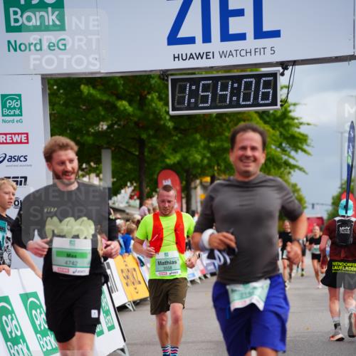 20.09.2026 - PSD Bank Halbmarathon LAZAROV Photography http://msf.ph/oto/10516809 20.09.2026 11:54:05 Ziel 1014, 1839, 2031, 2144, 3558, 4742 meine-sportfotos.de