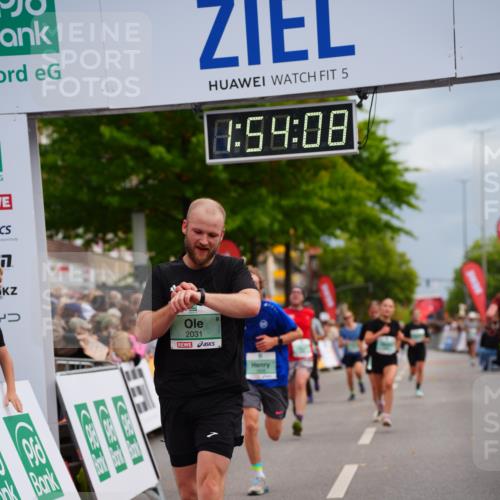 20.09.2026 - PSD Bank Halbmarathon LAZAROV Photography http://msf.ph/oto/10516822 20.09.2026 11:54:08 Ziel 1839, 2031, 2144, 3558, 4027, 4742, 4759, 4785 meine-sportfotos.de