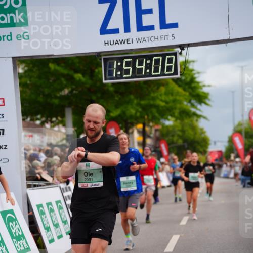 20.09.2026 - PSD Bank Halbmarathon LAZAROV Photography http://msf.ph/oto/10516829 20.09.2026 11:54:08 Ziel 1839, 2031, 2144, 3558, 4027, 4742, 4759, 4785 meine-sportfotos.de