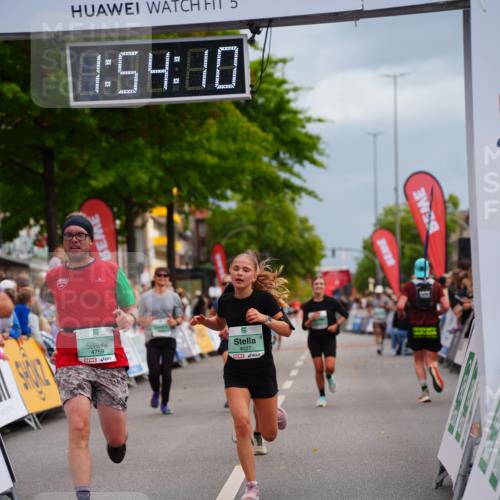 20.09.2026 - PSD Bank Halbmarathon LAZAROV Photography http://msf.ph/oto/10516868 20.09.2026 11:54:09 Ziel 1642, 1839, 2031, 2144, 2594, 3558, 3654, 4027, 4742, 4759, 4785 meine-sportfotos.de