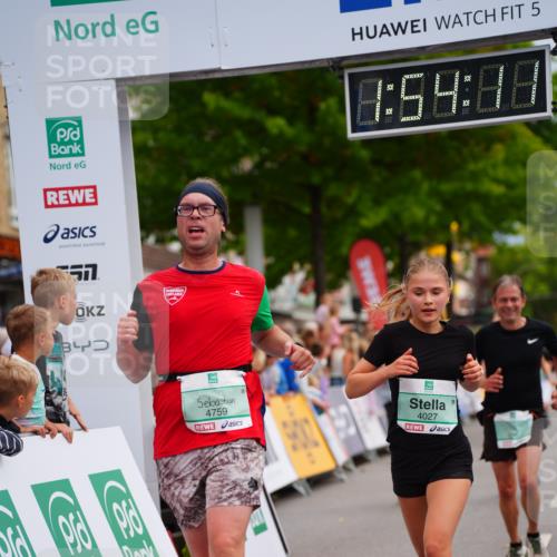 20.09.2026 - PSD Bank Halbmarathon LAZAROV Photography http://msf.ph/oto/10516910 20.09.2026 11:54:10 Ziel 1642, 1839, 2031, 2144, 2594, 3558, 3654, 4027, 4742, 4759, 4785 meine-sportfotos.de
