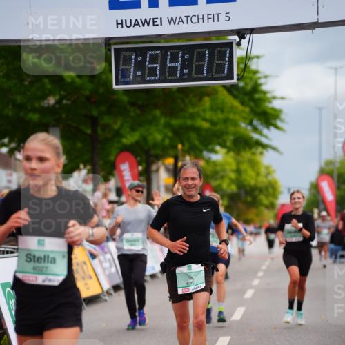 20.09.2026 - PSD Bank Halbmarathon LAZAROV Photography http://msf.ph/oto/10516924 20.09.2026 11:54:11 Ziel 1642, 1839, 2031, 2144, 2594, 3558, 3654, 4027, 4742, 4759, 4785 meine-sportfotos.de