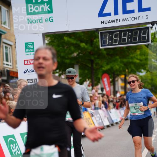 20.09.2026 - PSD Bank Halbmarathon LAZAROV Photography http://msf.ph/oto/10516996 20.09.2026 11:54:13 Ziel 1642, 1839, 2031, 2144, 2594, 2727, 3558, 3654, 4027, 4742, 4759, 4785 meine-sportfotos.de
