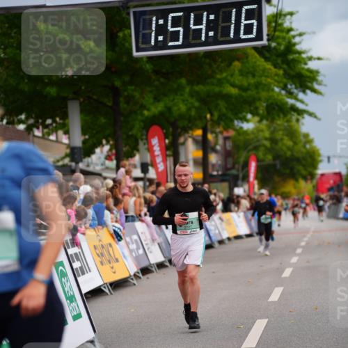 20.09.2026 - PSD Bank Halbmarathon LAZAROV Photography http://msf.ph/oto/10517025 20.09.2026 11:54:16 Ziel 1642, 1839, 2594, 2727, 3654, 4027, 4759, 4777, 4785 meine-sportfotos.de
