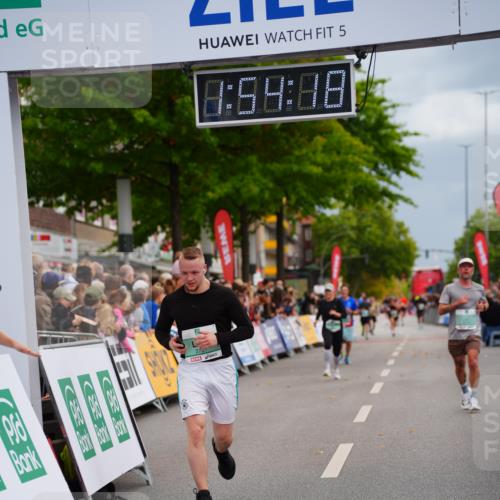 20.09.2026 - PSD Bank Halbmarathon LAZAROV Photography http://msf.ph/oto/10517063 20.09.2026 11:54:17 Ziel 1642, 2594, 2727, 2987, 3654, 4027, 4759, 4777, 4785 meine-sportfotos.de