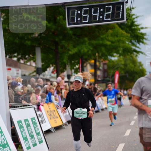 20.09.2026 - PSD Bank Halbmarathon LAZAROV Photography http://msf.ph/oto/10517123 20.09.2026 11:54:21 Ziel 1642, 2594, 2727, 2987, 3654, 3687, 4777 meine-sportfotos.de