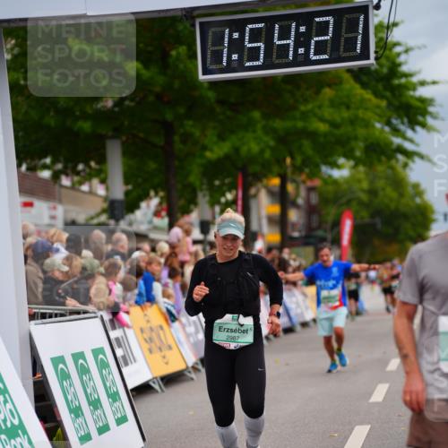 20.09.2026 - PSD Bank Halbmarathon LAZAROV Photography http://msf.ph/oto/10517132 20.09.2026 11:54:21 Ziel 1642, 2594, 2727, 2987, 3654, 3687, 4777 meine-sportfotos.de