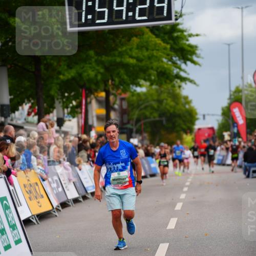 20.09.2026 - PSD Bank Halbmarathon LAZAROV Photography http://msf.ph/oto/10517174 20.09.2026 11:54:24 Ziel 2727, 2987, 3687, 4777 meine-sportfotos.de