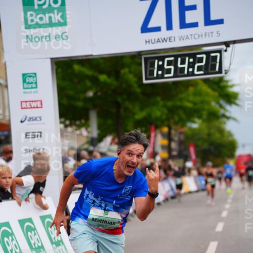 20.09.2026 - PSD Bank Halbmarathon LAZAROV Photography http://msf.ph/oto/10517219 20.09.2026 11:54:26 Ziel 2987, 3687, 4777 meine-sportfotos.de