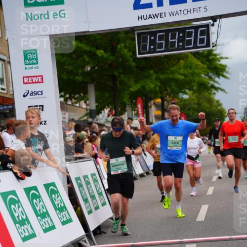 20.09.2026 - PSD Bank Halbmarathon LAZAROV Photography http://msf.ph/oto/10517325 20.09.2026 11:54:35 Ziel 1067, 2123, 3386, 3426, 4569, 4644, 4755 meine-sportfotos.de