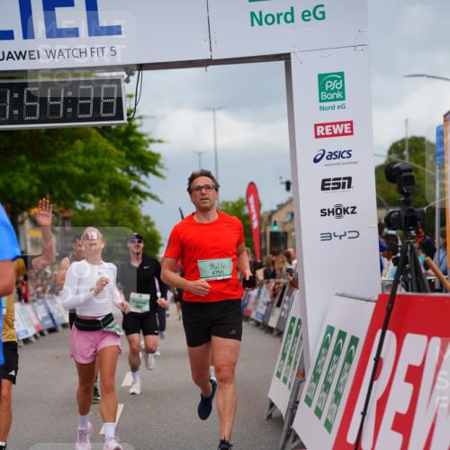 20.09.2026 - PSD Bank Halbmarathon LAZAROV Photography http://msf.ph/oto/10517389 20.09.2026 11:54:38 Ziel 1067, 1094, 2123, 2313, 3351, 3386, 3426, 4569, 4644, 4755 meine-sportfotos.de