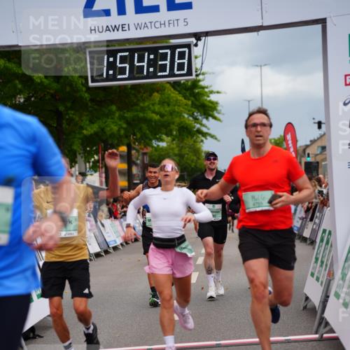 20.09.2026 - PSD Bank Halbmarathon LAZAROV Photography http://msf.ph/oto/10517396 20.09.2026 11:54:38 Ziel 1067, 1094, 2123, 2313, 3351, 3386, 3426, 4569, 4644, 4755 meine-sportfotos.de