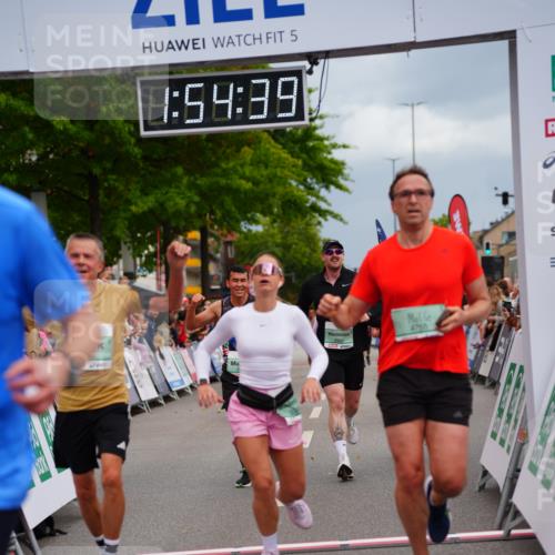 20.09.2026 - PSD Bank Halbmarathon LAZAROV Photography http://msf.ph/oto/10517401 20.09.2026 11:54:38 Ziel 1067, 1094, 2123, 2313, 3351, 3386, 3426, 4569, 4644, 4755 meine-sportfotos.de