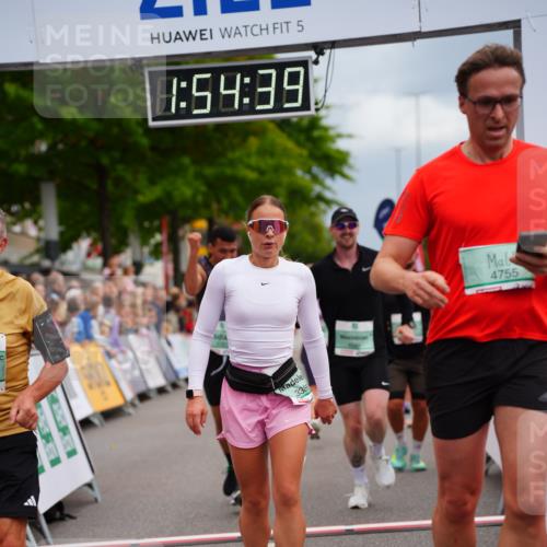 20.09.2026 - PSD Bank Halbmarathon LAZAROV Photography http://msf.ph/oto/10517425 20.09.2026 11:54:39 Ziel 1067, 1094, 2123, 2313, 2647, 3351, 3386, 3426, 4569, 4644, 4755 meine-sportfotos.de