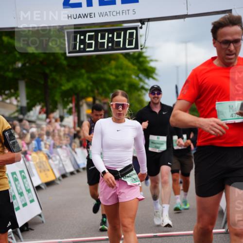 20.09.2026 - PSD Bank Halbmarathon LAZAROV Photography http://msf.ph/oto/10517432 20.09.2026 11:54:39 Ziel 1067, 1094, 2123, 2313, 2647, 3351, 3386, 3426, 4569, 4644, 4755 meine-sportfotos.de