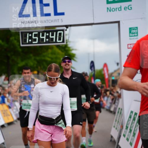 20.09.2026 - PSD Bank Halbmarathon LAZAROV Photography http://msf.ph/oto/10517448 20.09.2026 11:54:40 Ziel 1067, 1094, 2123, 2313, 2647, 3351, 3386, 3426, 4569, 4644, 4755 meine-sportfotos.de