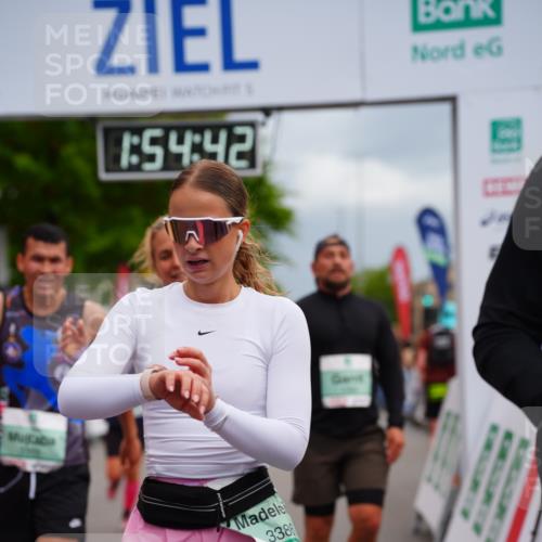 20.09.2026 - PSD Bank Halbmarathon LAZAROV Photography http://msf.ph/oto/10517477 20.09.2026 11:54:42 Ziel 1067, 1094, 2123, 2313, 2647, 3351, 3386, 3426, 4569, 4755 meine-sportfotos.de
