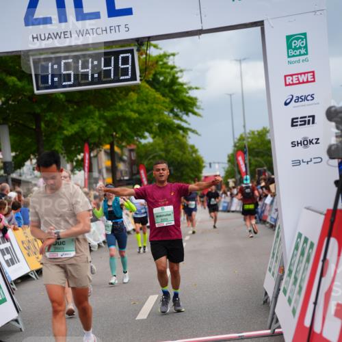 20.09.2026 - PSD Bank Halbmarathon LAZAROV Photography http://msf.ph/oto/10517553 20.09.2026 11:54:48 Ziel 1094, 1133, 2059, 2313, 2647, 2669, 3351, 3372, 3916 meine-sportfotos.de