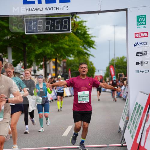 20.09.2026 - PSD Bank Halbmarathon LAZAROV Photography http://msf.ph/oto/10517569 20.09.2026 11:54:50 Ziel 1133, 2059, 2647, 2669, 3372, 3893, 3916 meine-sportfotos.de