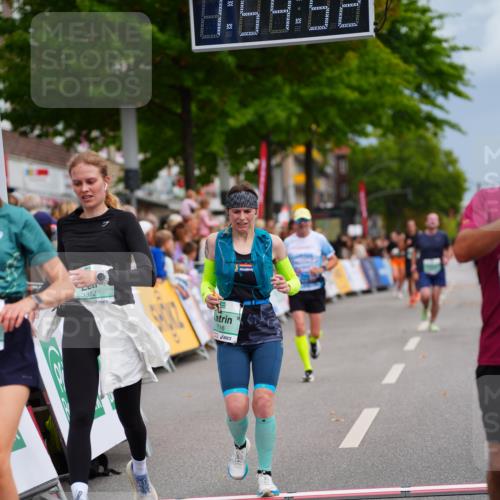 20.09.2026 - PSD Bank Halbmarathon LAZAROV Photography http://msf.ph/oto/10517582 20.09.2026 11:54:51 Ziel 1133, 2059, 2647, 2669, 3372, 3893, 3916 meine-sportfotos.de
