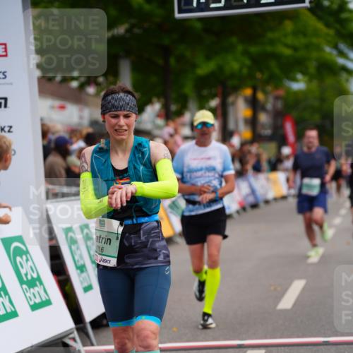 20.09.2026 - PSD Bank Halbmarathon LAZAROV Photography http://msf.ph/oto/10517634 20.09.2026 11:54:54 Ziel 1133, 1433, 2059, 2669, 3115, 3372, 3893, 3916 meine-sportfotos.de