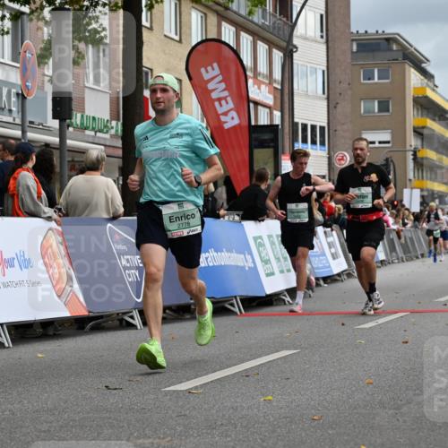 20.09.2026 - PSD Bank Halbmarathon J. Mangold http://msf.ph/oto/10517718 20.09.2026 11:46:22 Ziel 1102, 1860, 2066, 2524, 2769, 2778, 3408, 3425, 3565, 4094, 4200, 4387, 4640, 4710 meine-sportfotos.de
