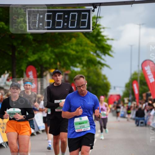 20.09.2026 - PSD Bank Halbmarathon LAZAROV Photography http://msf.ph/oto/10517771 20.09.2026 11:55:03 Ziel 1178, 1184, 1433, 3115, 4447, 4645, 4720 meine-sportfotos.de