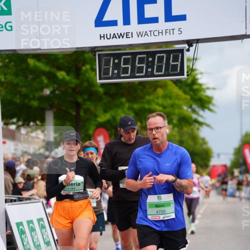 20.09.2026 - PSD Bank Halbmarathon LAZAROV Photography http://msf.ph/oto/10517794 20.09.2026 11:55:04 Ziel 1088, 1178, 1184, 1433, 3115, 4447, 4645, 4720 meine-sportfotos.de