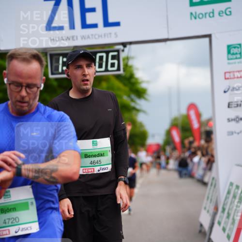 20.09.2026 - PSD Bank Halbmarathon LAZAROV Photography http://msf.ph/oto/10517824 20.09.2026 11:55:06 Ziel 1088, 1178, 1184, 3713, 4447, 4645, 4656, 4720 meine-sportfotos.de