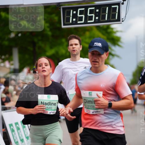20.09.2026 - PSD Bank Halbmarathon LAZAROV Photography http://msf.ph/oto/10517916 20.09.2026 11:55:17 Ziel 1064, 1160, 1185, 1538, 1540, 1597, 2108, 3713, 3733, 4156, 4656 meine-sportfotos.de