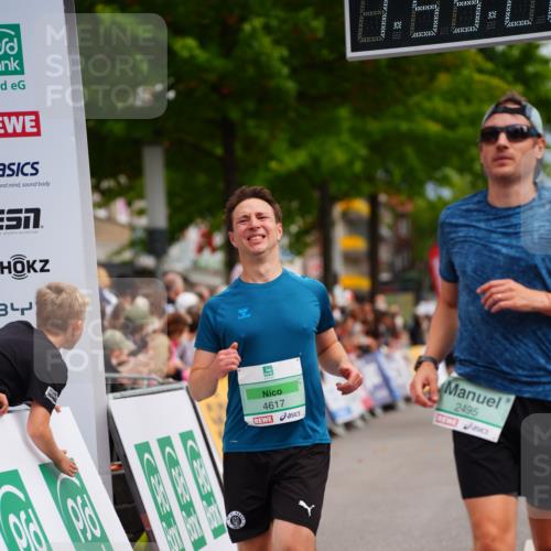 20.09.2026 - PSD Bank Halbmarathon LAZAROV Photography http://msf.ph/oto/10518027 20.09.2026 11:55:26 Ziel 1819, 1966, 2495, 3733, 4617, 4769 meine-sportfotos.de
