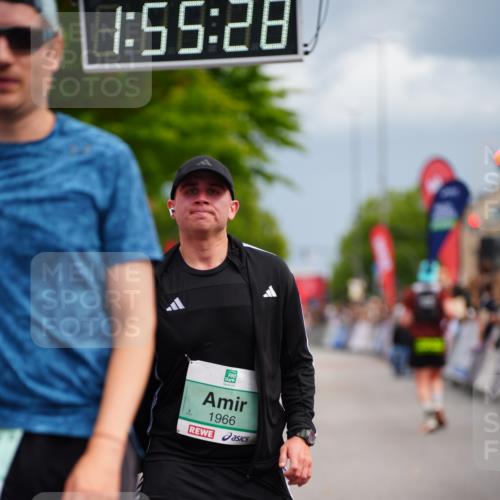 20.09.2026 - PSD Bank Halbmarathon LAZAROV Photography http://msf.ph/oto/10518065 20.09.2026 11:55:27 Ziel 1819, 1966, 2495, 4617, 4769 meine-sportfotos.de