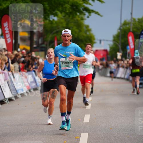 20.09.2026 - PSD Bank Halbmarathon LAZAROV Photography http://msf.ph/oto/10518082 20.09.2026 11:55:32 Ziel 1966, 2495, 3028, 3898, 4039, 4617 meine-sportfotos.de