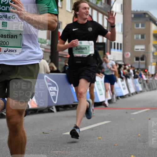 20.09.2026 - PSD Bank Halbmarathon J. Mangold http://msf.ph/oto/10518090 20.09.2026 11:46:30 Ziel 1527, 2027, 2087, 3226, 3408, 3425, 3790, 4070, 4094, 4200, 4249, 4640, 4710 meine-sportfotos.de