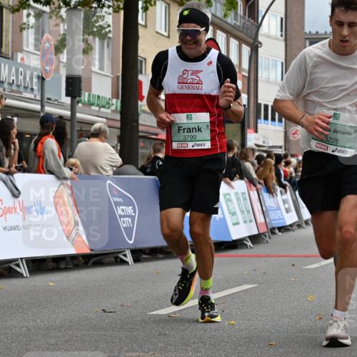 20.09.2026 - PSD Bank Halbmarathon J. Mangold http://msf.ph/oto/10518222 20.09.2026 11:46:33 Ziel 1527, 2027, 2087, 2773, 3226, 3790, 4070, 4094, 4200, 4249, 4566, 4639, 4640, 4710 meine-sportfotos.de