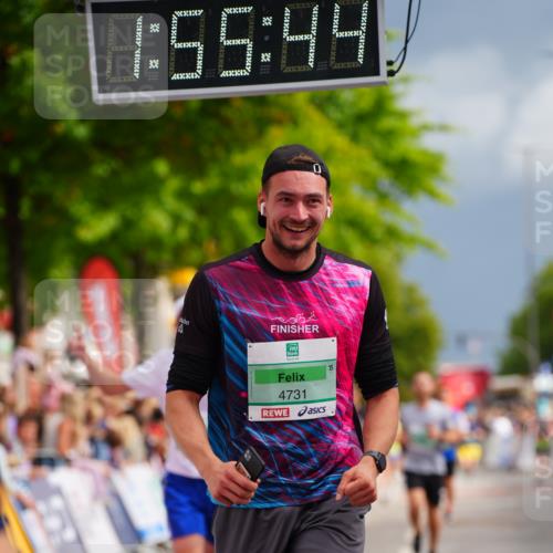 20.09.2026 - PSD Bank Halbmarathon LAZAROV Photography http://msf.ph/oto/10518235 20.09.2026 11:55:44 Ziel 1277, 1354, 1826, 2015, 3091, 3781, 4039, 4731 meine-sportfotos.de